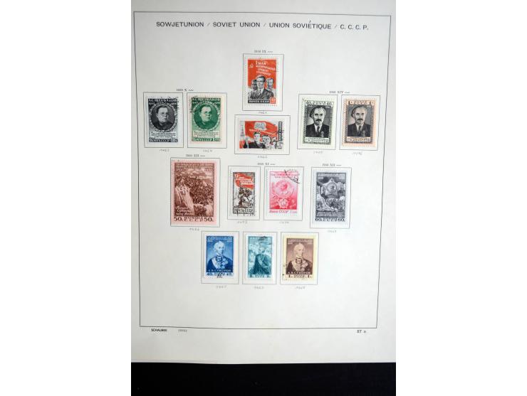 1858/1958, überwiegend gestempelte reichhaltige Sammlung mit guten Werten und Sätzen im Schaubek-Album und Einsteckbuch