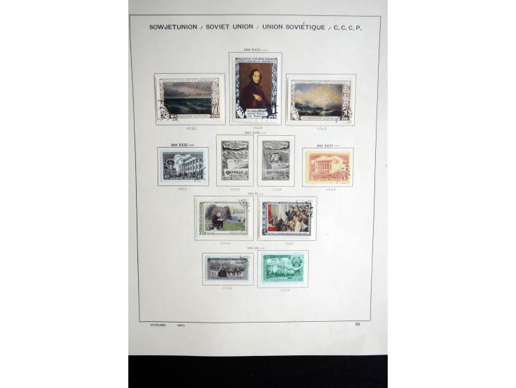 1858/1958, überwiegend gestempelte reichhaltige Sammlung mit guten Werten und Sätzen im Schaubek-Album und Einsteckbuch