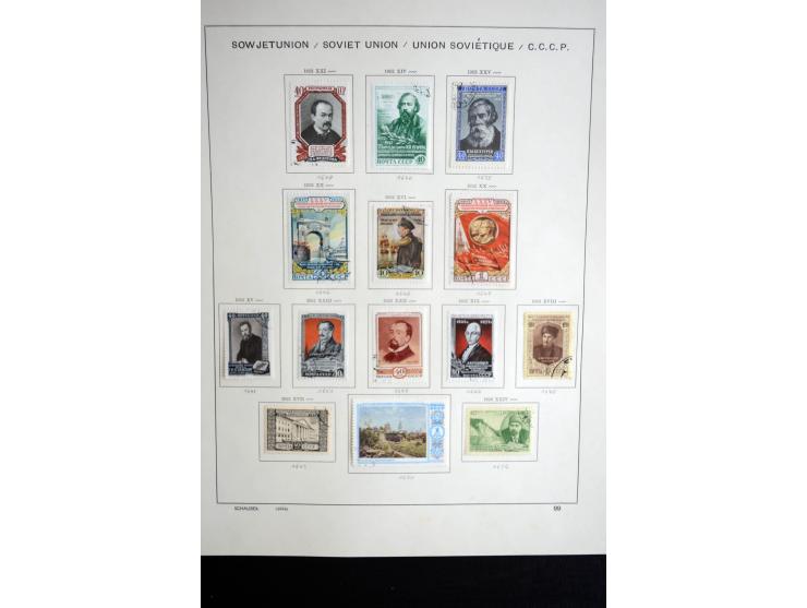 1858/1958, überwiegend gestempelte reichhaltige Sammlung mit guten Werten und Sätzen im Schaubek-Album und Einsteckbuch