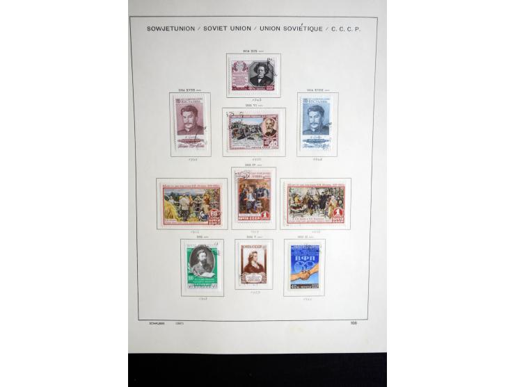 1858/1958, überwiegend gestempelte reichhaltige Sammlung mit guten Werten und Sätzen im Schaubek-Album und Einsteckbuch