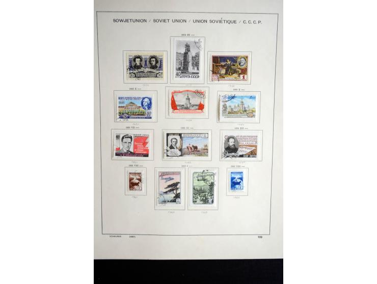 1858/1958, überwiegend gestempelte reichhaltige Sammlung mit guten Werten und Sätzen im Schaubek-Album und Einsteckbuch