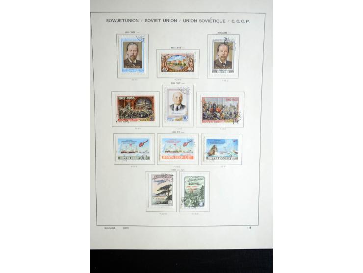 1858/1958, überwiegend gestempelte reichhaltige Sammlung mit guten Werten und Sätzen im Schaubek-Album und Einsteckbuch