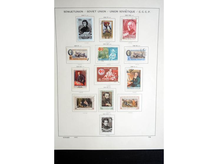 1858/1958, überwiegend gestempelte reichhaltige Sammlung mit guten Werten und Sätzen im Schaubek-Album und Einsteckbuch
