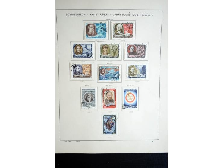 1858/1958, überwiegend gestempelte reichhaltige Sammlung mit guten Werten und Sätzen im Schaubek-Album und Einsteckbuch