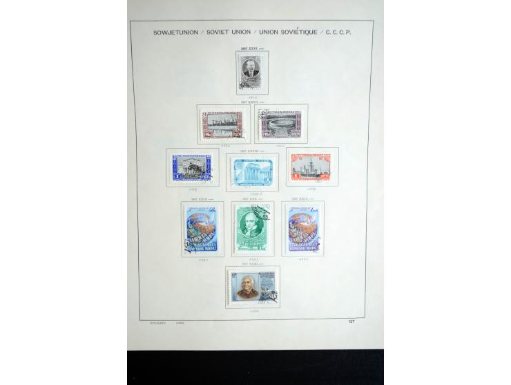 1858/1958, überwiegend gestempelte reichhaltige Sammlung mit guten Werten und Sätzen im Schaubek-Album und Einsteckbuch