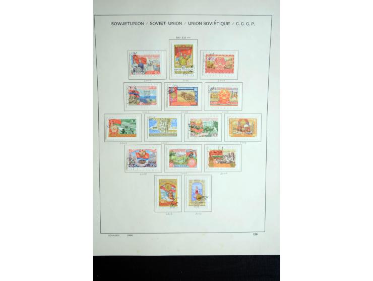 1858/1958, überwiegend gestempelte reichhaltige Sammlung mit guten Werten und Sätzen im Schaubek-Album und Einsteckbuch