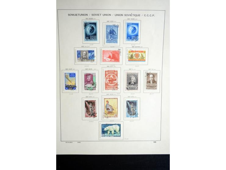1858/1958, überwiegend gestempelte reichhaltige Sammlung mit guten Werten und Sätzen im Schaubek-Album und Einsteckbuch