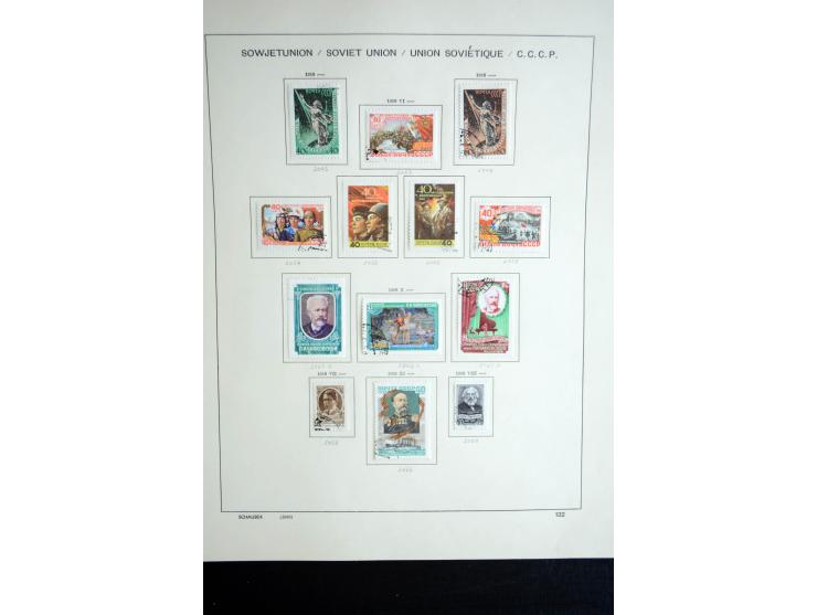 1858/1958, überwiegend gestempelte reichhaltige Sammlung mit guten Werten und Sätzen im Schaubek-Album und Einsteckbuch