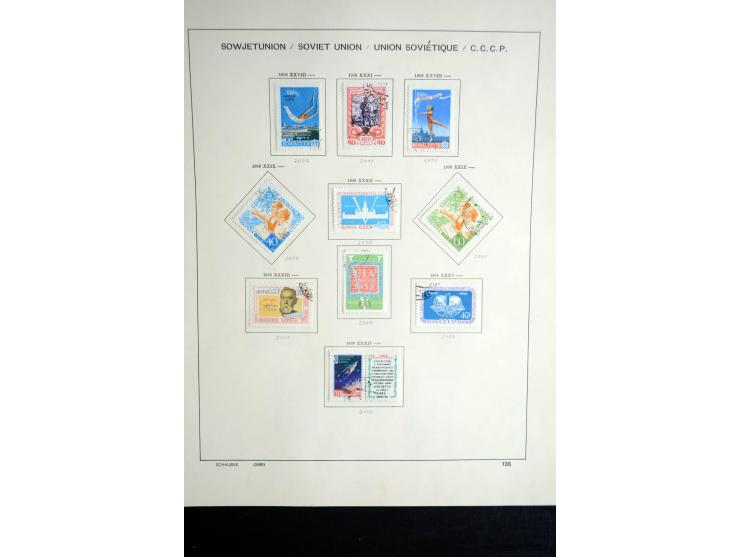 1858/1958, überwiegend gestempelte reichhaltige Sammlung mit guten Werten und Sätzen im Schaubek-Album und Einsteckbuch