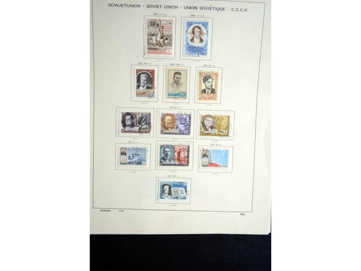 1858/1958, überwiegend gestempelte reichhaltige Sammlung mit guten Werten und Sätzen im Schaubek-Album und Einsteckbuch