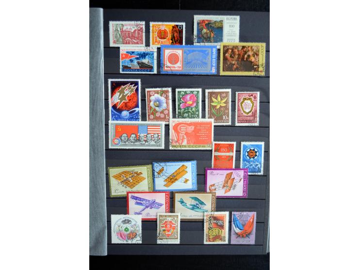1858/1958, überwiegend gestempelte reichhaltige Sammlung mit guten Werten und Sätzen im Schaubek-Album und Einsteckbuch