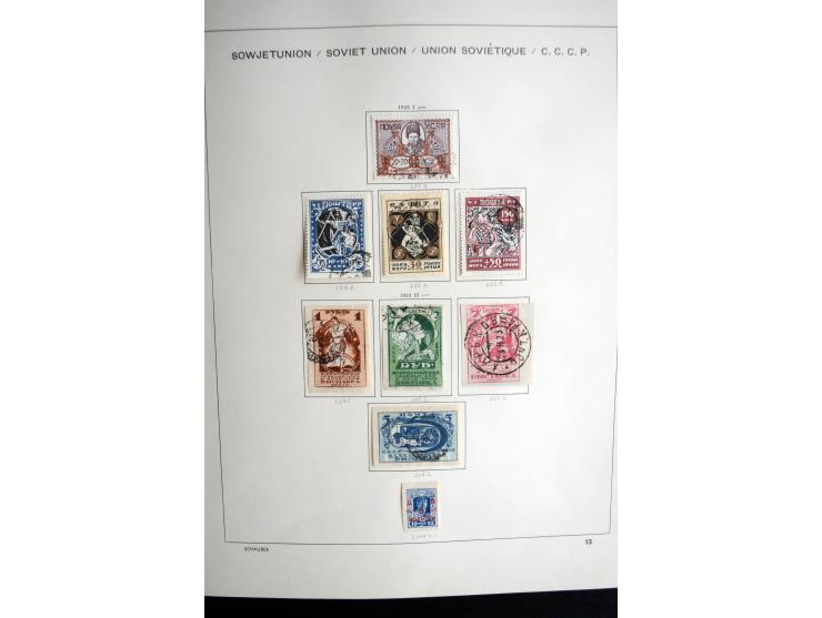 1858/1958, überwiegend gestempelte reichhaltige Sammlung mit guten Werten und Sätzen im Schaubek-Album und Einsteckbuch