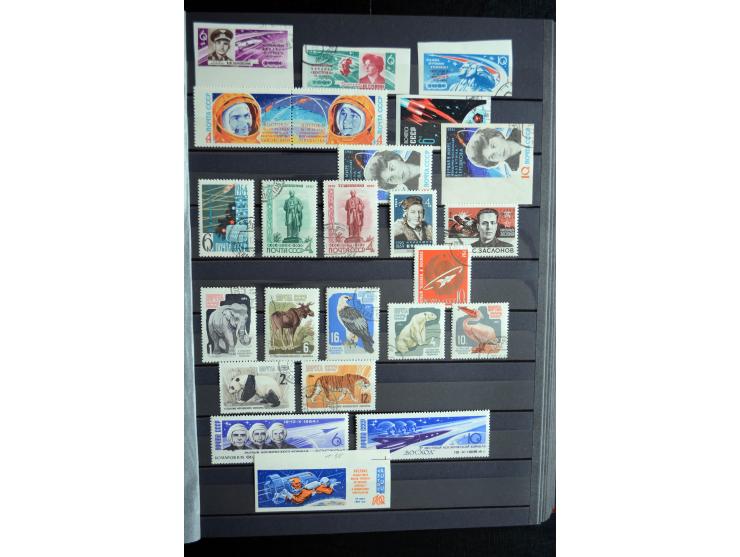 1858/1958, überwiegend gestempelte reichhaltige Sammlung mit guten Werten und Sätzen im Schaubek-Album und Einsteckbuch