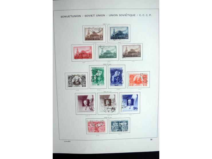 1858/1958, überwiegend gestempelte reichhaltige Sammlung mit guten Werten und Sätzen im Schaubek-Album und Einsteckbuch