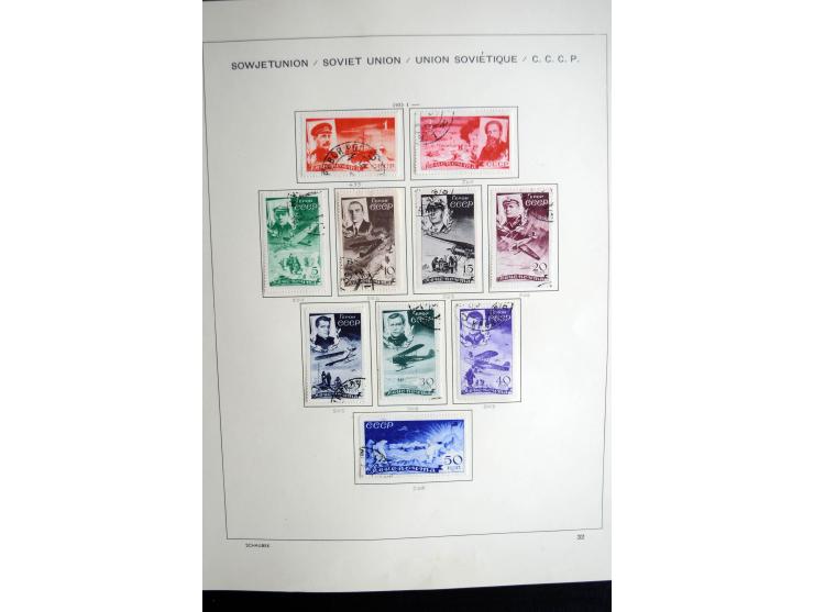 1858/1958, überwiegend gestempelte reichhaltige Sammlung mit guten Werten und Sätzen im Schaubek-Album und Einsteckbuch