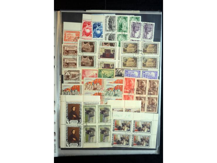 1937/60, meist postfrischer und gestempelter Bestand Viererblocks mit einigen besseren Ausgaben, dazu diverse gestempelte Bog