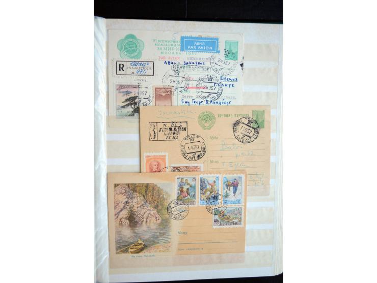 1950/64, postfrische Dublettenbestand mit vielen besseren Ausgaben dabei u.a. Mi.-Nr. 1527-34(2) sowie 1945/49B(3), gute Erha
