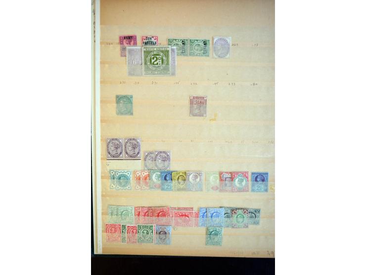 1840/1999, postfrischer, ungebrauchter und gestempelter Bestand mit vielen guten Ausgaben, dazu Porto, Lokalpost, Kanalinseln