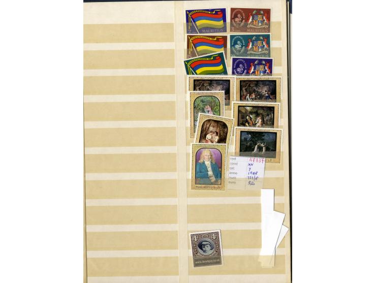 1858/1988 (ca.), postfrische, ungebrauchte und gestempelte Partie im Steckbuch, dabei diverse bessere Werte, ex Sammlung "Fra