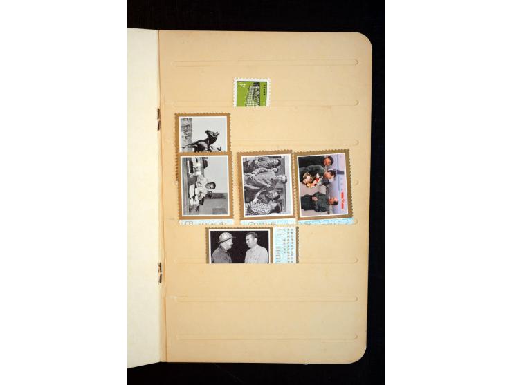 1950/80(ca.), interessante, vorwiegend postfrische Partie mit u.a. Mi.-Nr. 795-809 und 1126-31(3) sowie Block 9 (kl. Knitter)