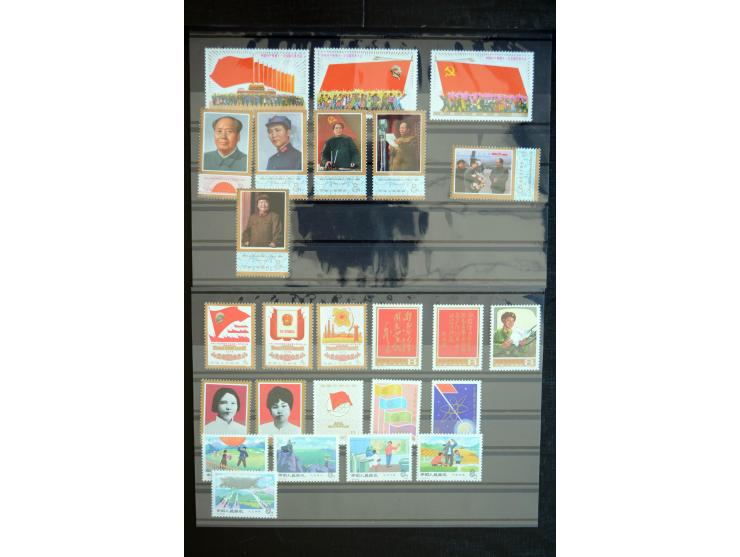 1966/78, sehr schöne postfrische Sammlung mit vielen besseren Ausgaben dabei u.a. Mi.-Nr. 947, 948-51, 952-54, 955-57, 958-63