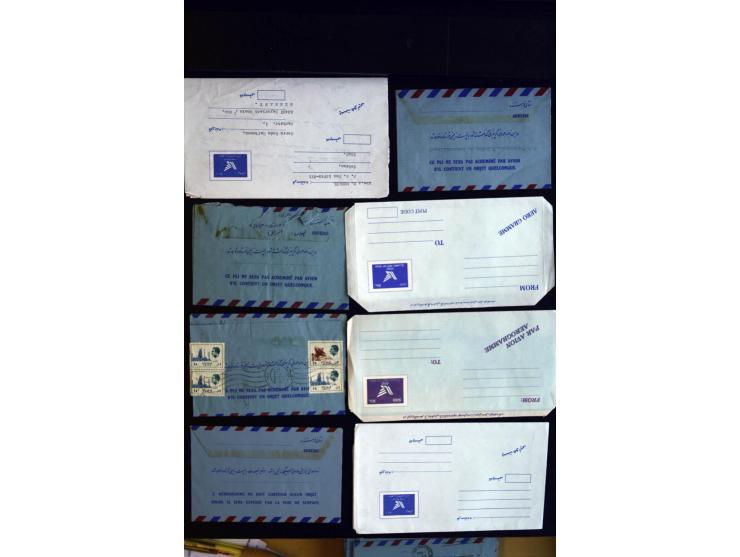 1880/1950 (ca.), etwa 30 bessere Briefe sowie diverse Marken und Briefstücke, dabei britische und türkische Post, Zensur, bes