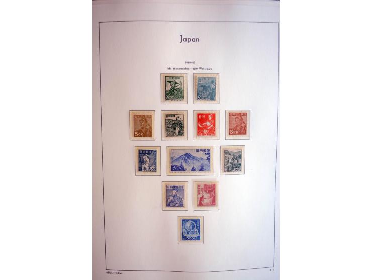 1945/89, doppelt, postfrisch und gestempelte zusammengetragene Sammlung in 4 Leuchtturm-Klemmbindern, dabei alle Sondermarken