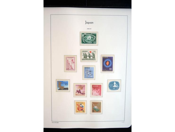 1945/89, doppelt, postfrisch und gestempelte zusammengetragene Sammlung in 4 Leuchtturm-Klemmbindern, dabei alle Sondermarken