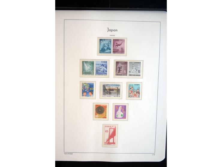 1945/89, doppelt, postfrisch und gestempelte zusammengetragene Sammlung in 4 Leuchtturm-Klemmbindern, dabei alle Sondermarken