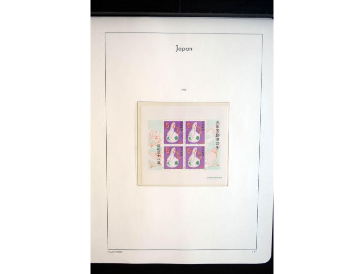 1945/89, doppelt, postfrisch und gestempelte zusammengetragene Sammlung in 4 Leuchtturm-Klemmbindern, dabei alle Sondermarken