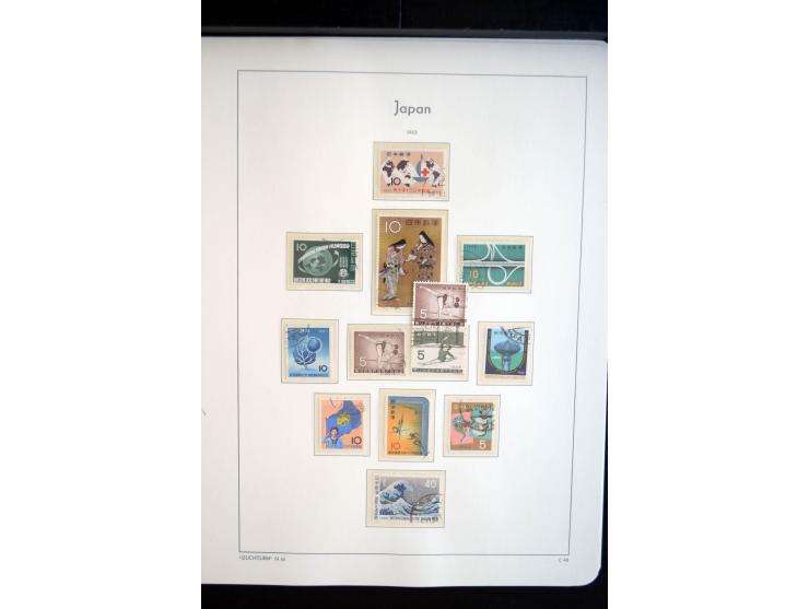 1945/89, doppelt, postfrisch und gestempelte zusammengetragene Sammlung in 4 Leuchtturm-Klemmbindern, dabei alle Sondermarken