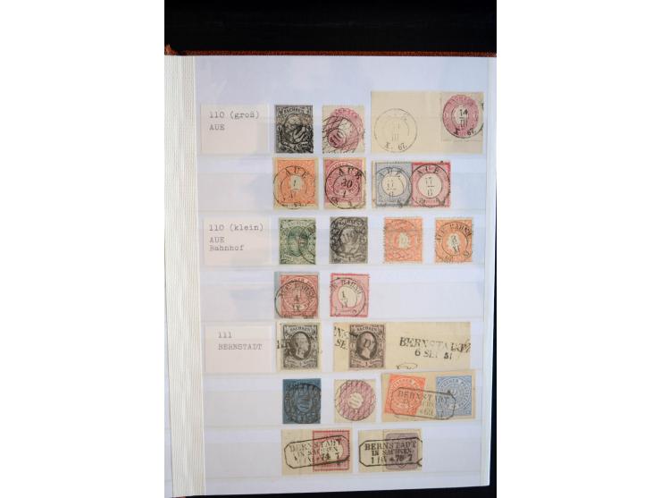 NUMMERN- UND ORTSSTEMPEL: Sehr schöne Sammlung mit ingesamt ca. 1700 Marken und Briefstücken in 7 kleinen Steckbüchern; gesam