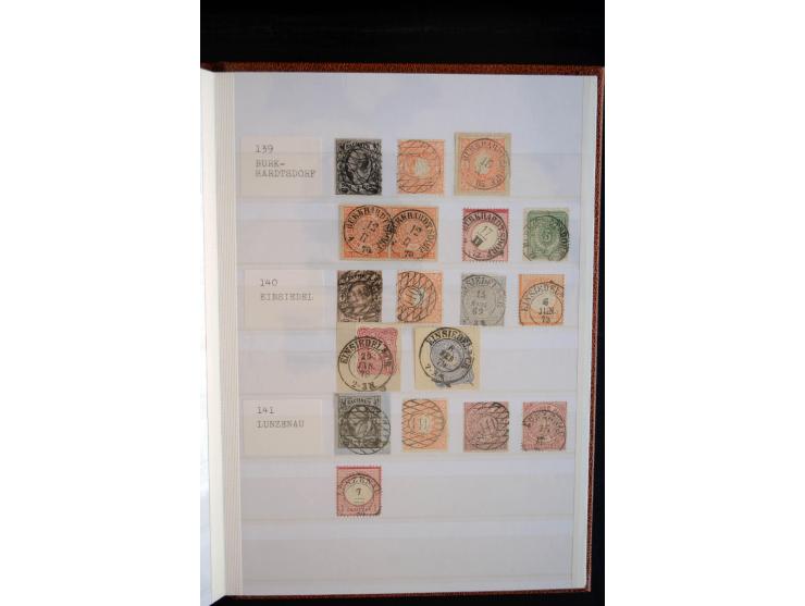 NUMMERN- UND ORTSSTEMPEL: Sehr schöne Sammlung mit ingesamt ca. 1700 Marken und Briefstücken in 7 kleinen Steckbüchern; gesam