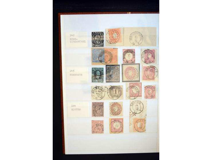 NUMMERN- UND ORTSSTEMPEL: Sehr schöne Sammlung mit ingesamt ca. 1700 Marken und Briefstücken in 7 kleinen Steckbüchern; gesam