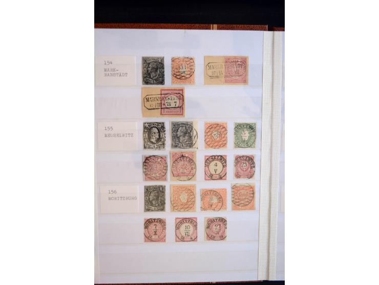 NUMMERN- UND ORTSSTEMPEL: Sehr schöne Sammlung mit ingesamt ca. 1700 Marken und Briefstücken in 7 kleinen Steckbüchern; gesam