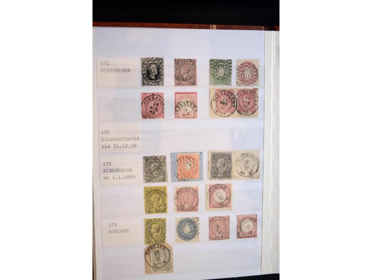 NUMMERN- UND ORTSSTEMPEL: Sehr schöne Sammlung mit ingesamt ca. 1700 Marken und Briefstücken in 7 kleinen Steckbüchern; gesam