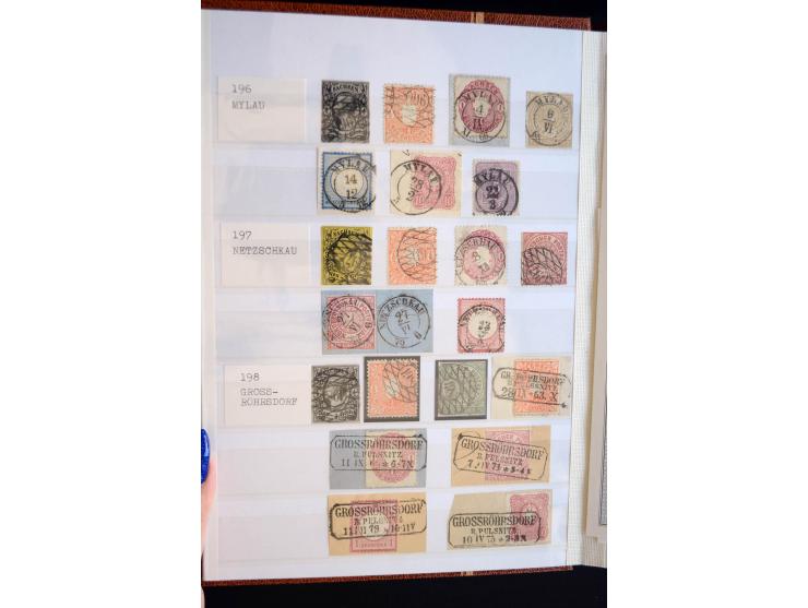 NUMMERN- UND ORTSSTEMPEL: Sehr schöne Sammlung mit ingesamt ca. 1700 Marken und Briefstücken in 7 kleinen Steckbüchern; gesam