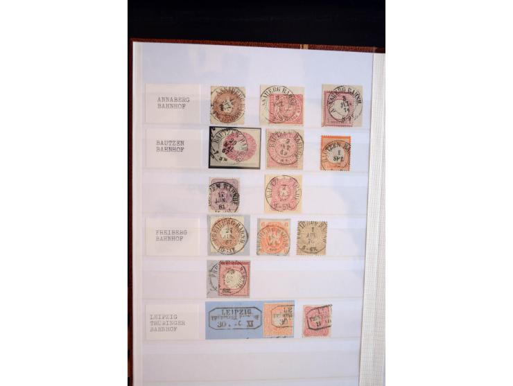 NUMMERN- UND ORTSSTEMPEL: Sehr schöne Sammlung mit ingesamt ca. 1700 Marken und Briefstücken in 7 kleinen Steckbüchern; gesam