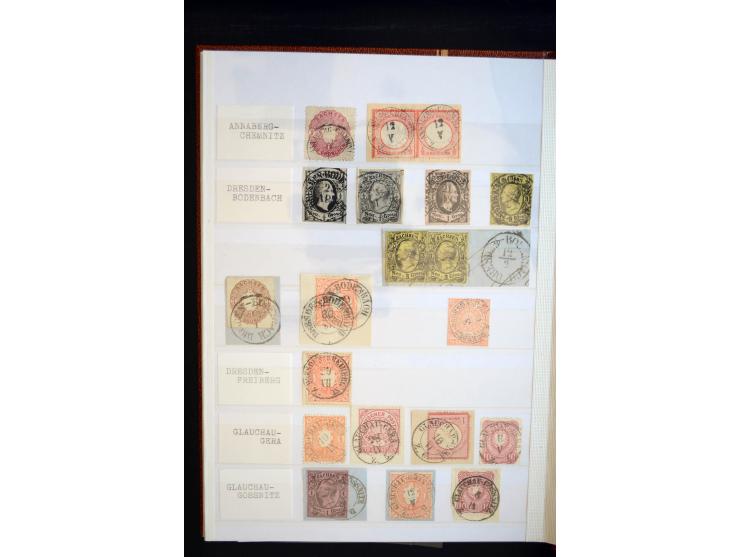 NUMMERN- UND ORTSSTEMPEL: Sehr schöne Sammlung mit ingesamt ca. 1700 Marken und Briefstücken in 7 kleinen Steckbüchern; gesam