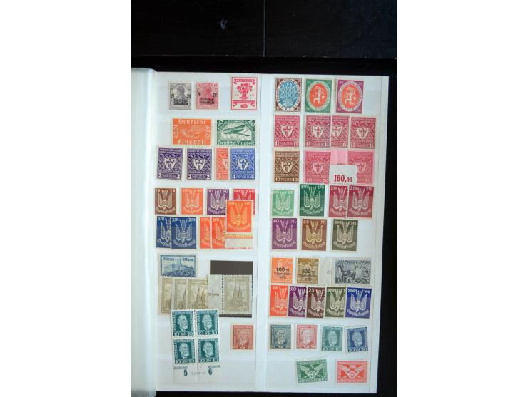 1900/45, ungebrauchte/postfrische und gestempelte Sammlung mit diversen besseren Werte, dabei u.a. Block 1-3, etliche Zusamme