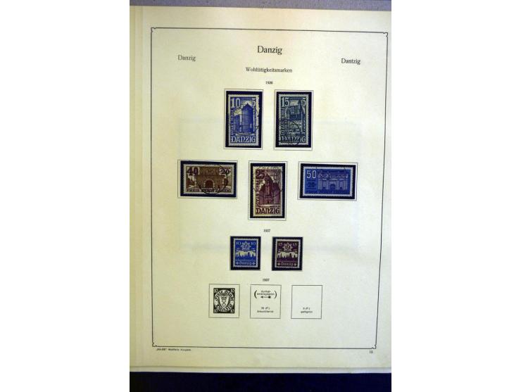 1920/39, ungebrauchte und gestempelte Sammlung mit einigen besseren, dabei u.a. Mi.-Nr. 32-33 und 39 ungebraucht, teils sign.