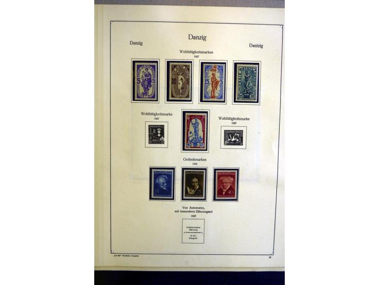1920/39, ungebrauchte und gestempelte Sammlung mit einigen besseren, dabei u.a. Mi.-Nr. 32-33 und 39 ungebraucht, teils sign.