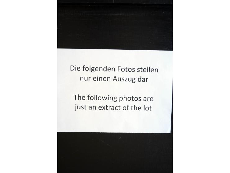 1945/70 (ca.), einige hundert Briefe, Karten und Ganzsachen mit Schwerpunkt bis 1955 mit viel Auslandspost inkl. Luftpost, in