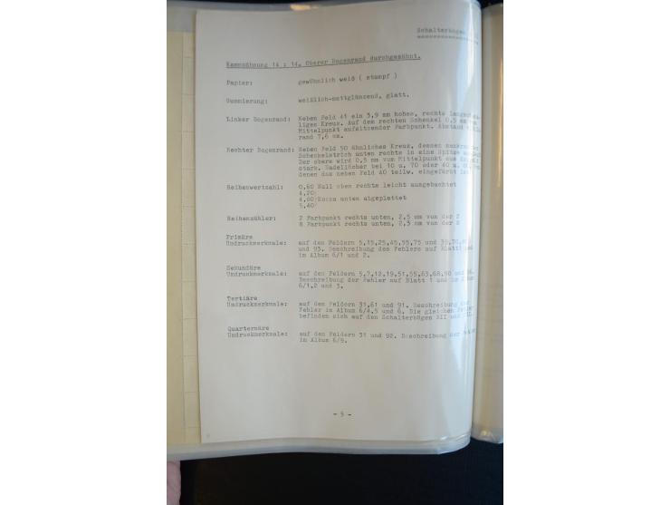 1945, umfangreicher Bogen-Posten mit ca. 650 Stück in unterschiedlichen Mengen von ca. 60 bis 140 Stück, dabei verschiedene P