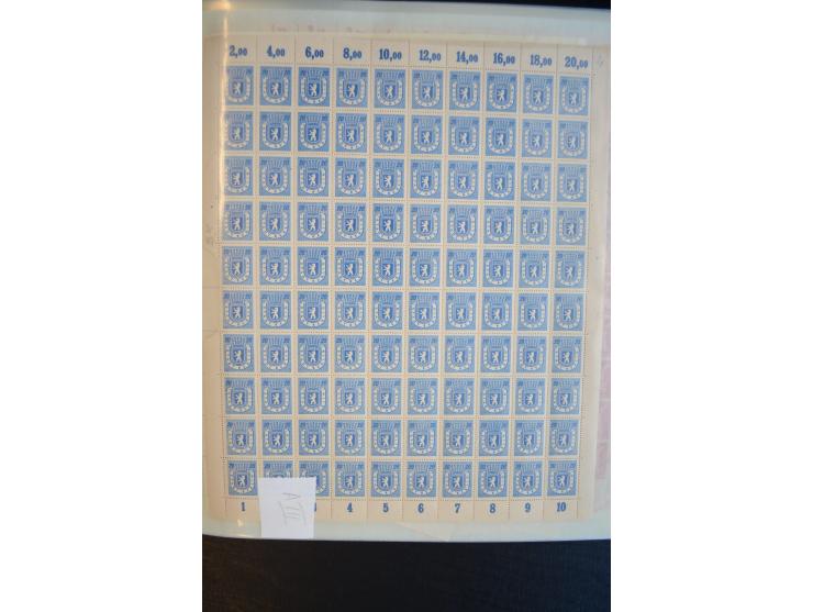1945, umfangreicher Bogen-Posten mit ca. 650 Stück in unterschiedlichen Mengen von ca. 60 bis 140 Stück, dabei verschiedene P