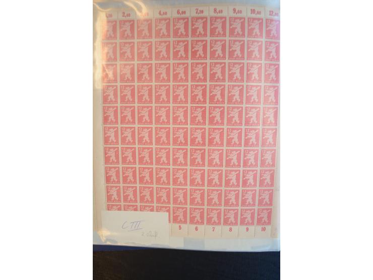 1945, umfangreicher Bogen-Posten mit ca. 650 Stück in unterschiedlichen Mengen von ca. 60 bis 140 Stück, dabei verschiedene P