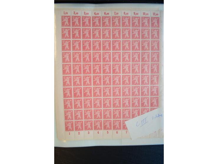 1945, umfangreicher Bogen-Posten mit ca. 650 Stück in unterschiedlichen Mengen von ca. 60 bis 140 Stück, dabei verschiedene P