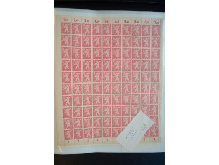 1945, umfangreicher Bogen-Posten mit ca. 650 Stück in unterschiedlichen Mengen von ca. 60 bis 140 Stück, dabei verschiedene P
