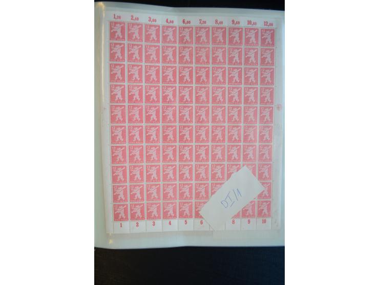 1945, umfangreicher Bogen-Posten mit ca. 650 Stück in unterschiedlichen Mengen von ca. 60 bis 140 Stück, dabei verschiedene P