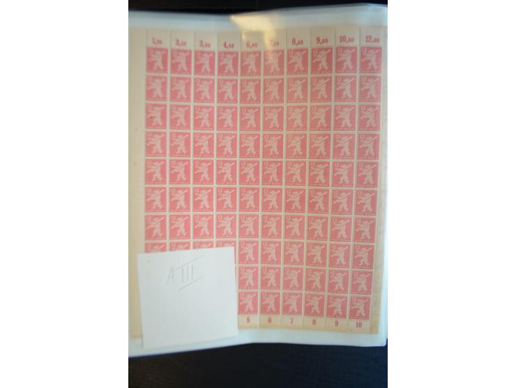 1945, umfangreicher Bogen-Posten mit ca. 650 Stück in unterschiedlichen Mengen von ca. 60 bis 140 Stück, dabei verschiedene P